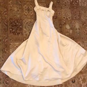 Cachet Dress Cream Size 4